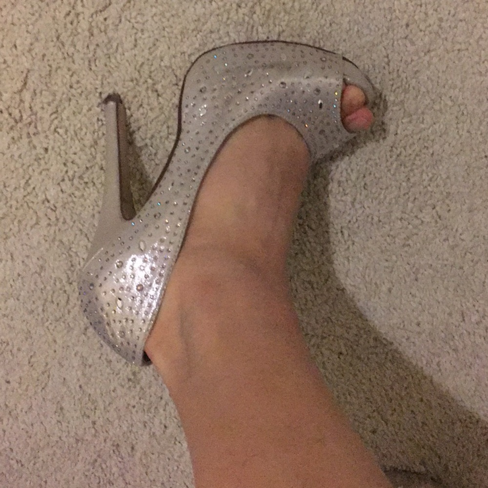 Silver crystal rhinestones platform pumps sz 7 - Picture 5 of 6